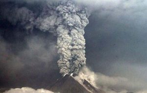 Mengenang Letusan Mematikan Gunung Agung 1963